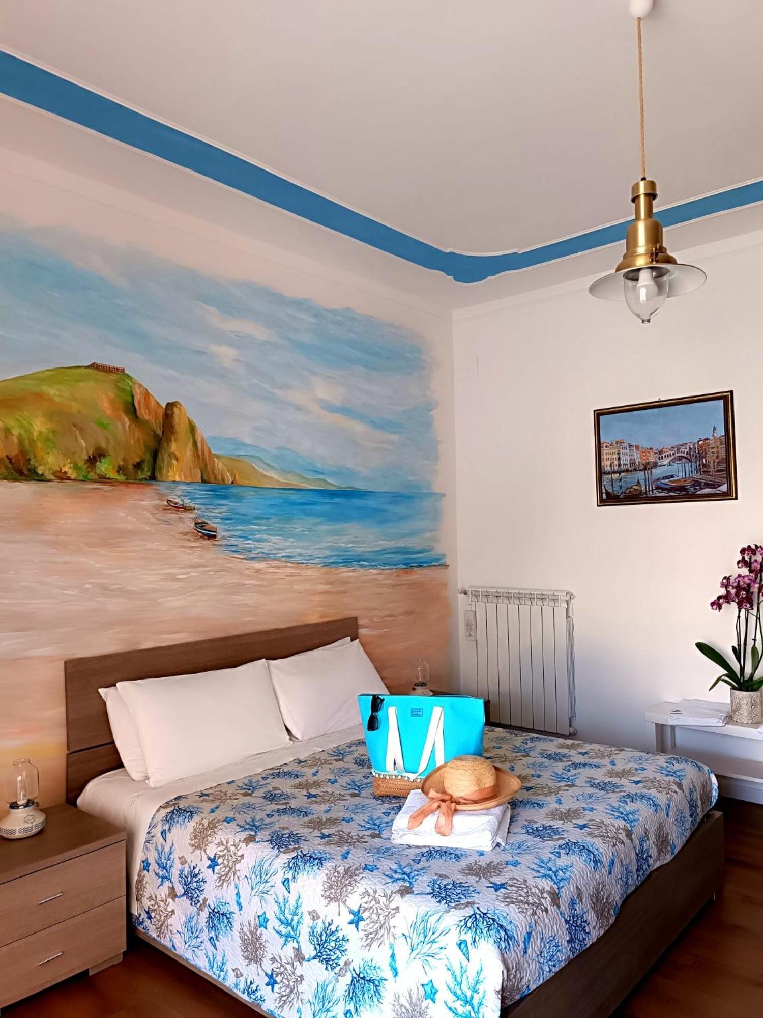 Casa Laura Bed & Breakfast แตร์ราชินา ภายนอก รูปภาพ